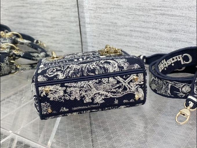 2025228Y600P20568532