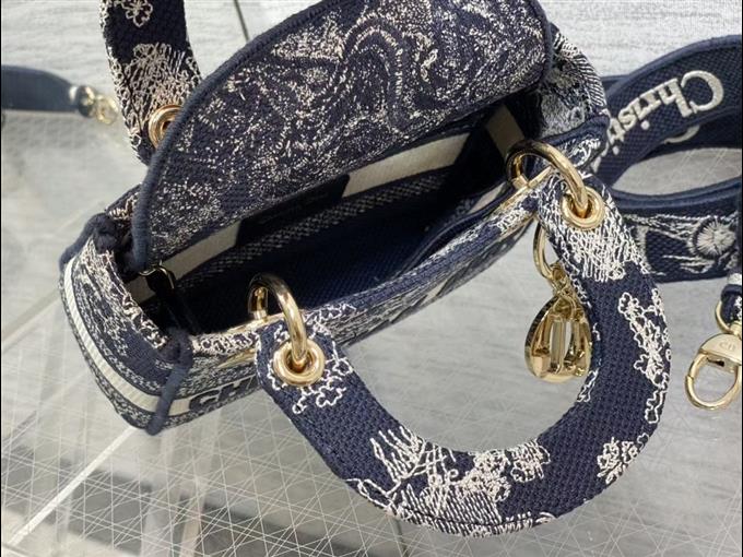 2025228Y600P20568548