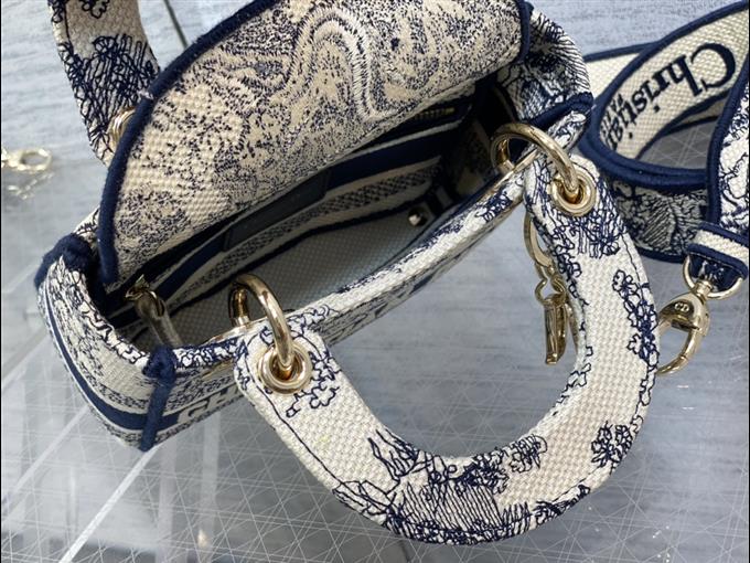 2025228Y600P20568831