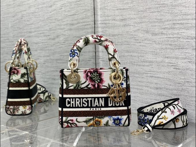 2025228Y600P20568879