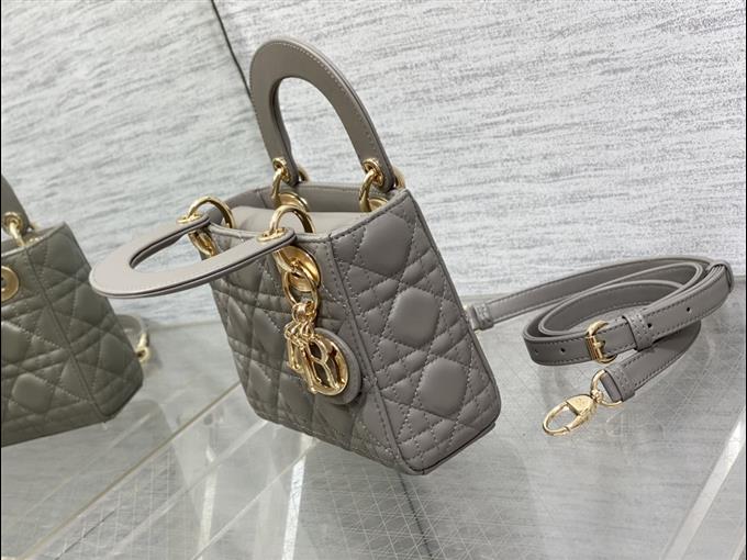 2025228Y600P20569764