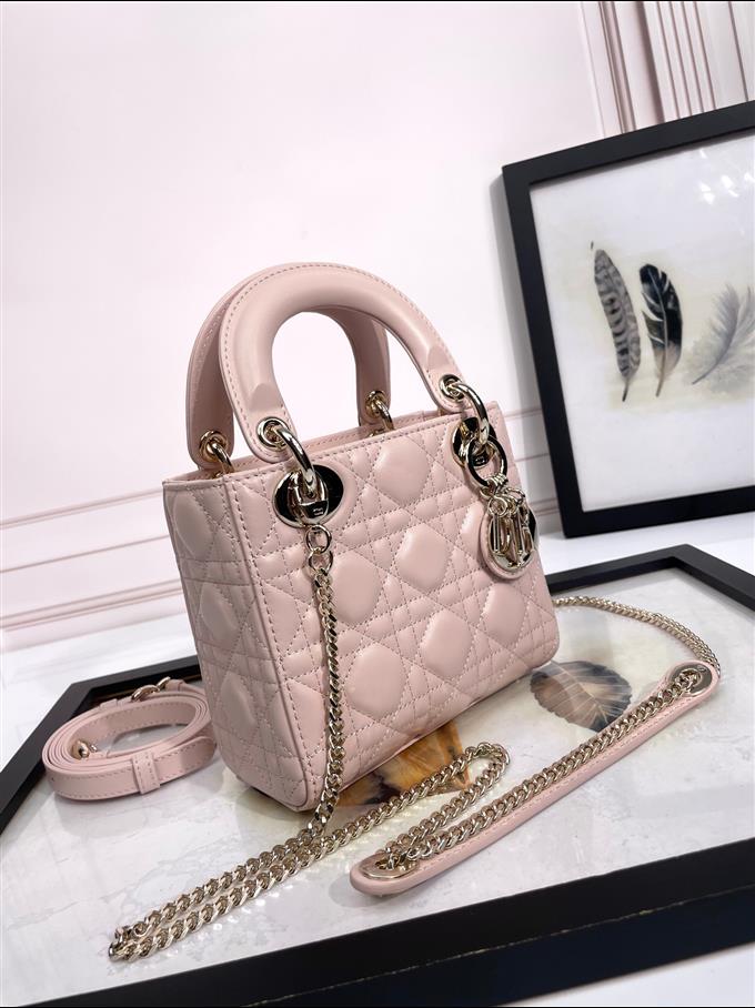 2025228Y600P20569952