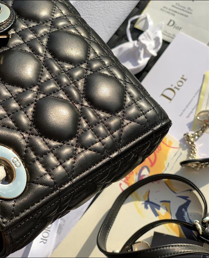 2025228Y900P221259645