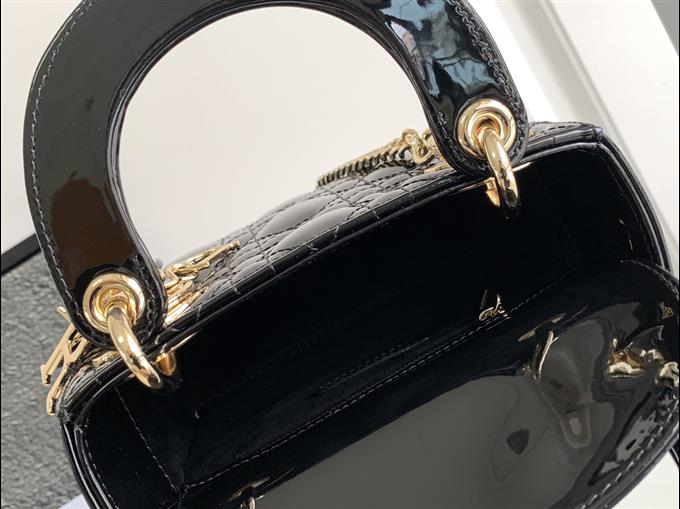 2025228Y600P211856549