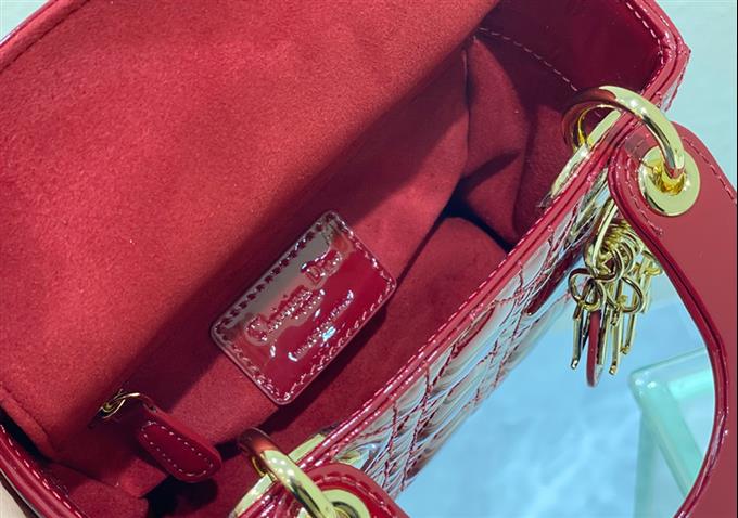 2025228Y600P211856704