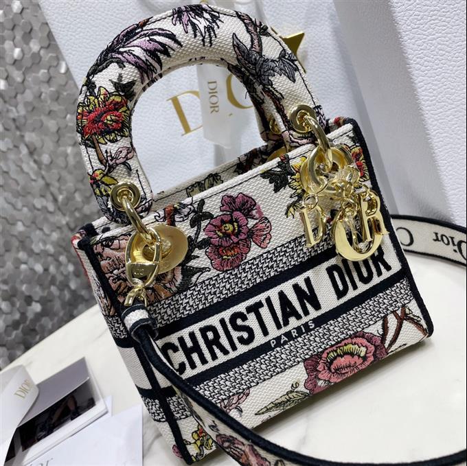 2025228Y600P212521297