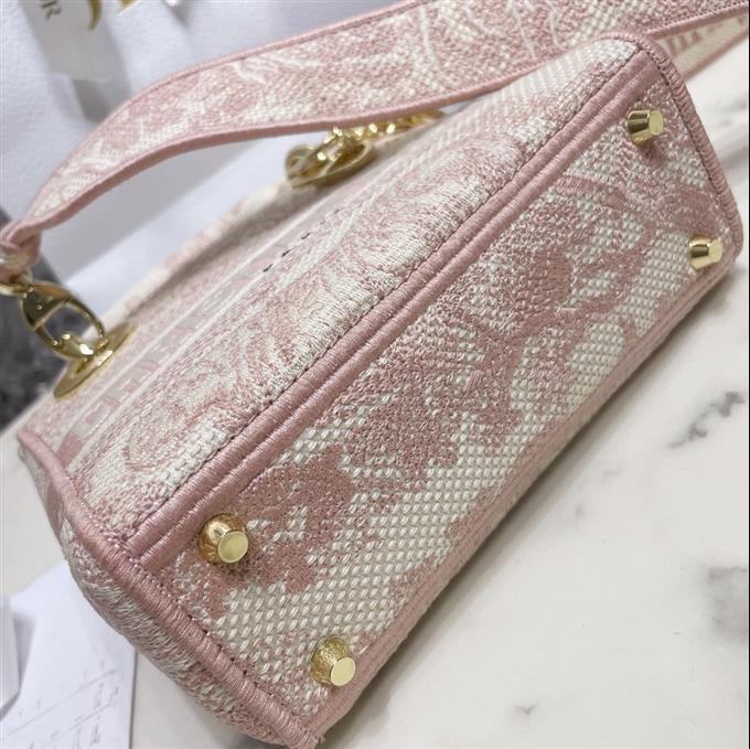 2025228Y600P212521594