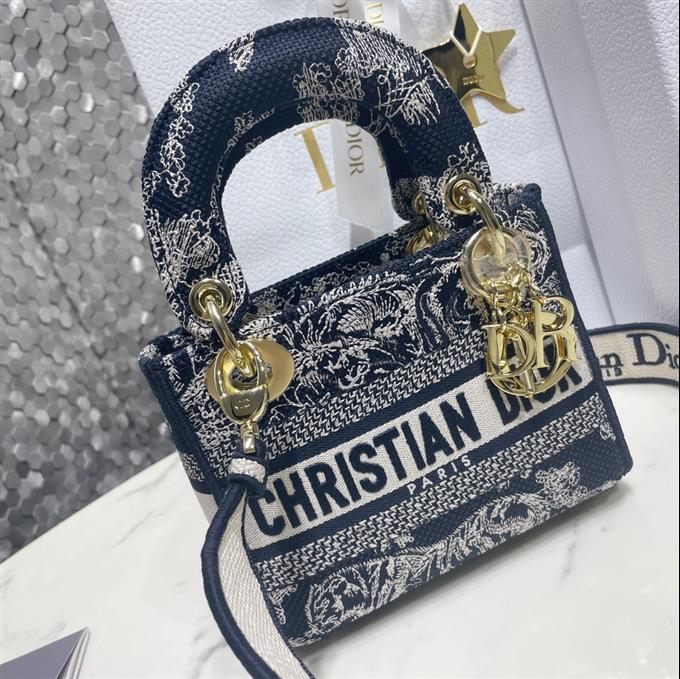 2025228Y600P212521815