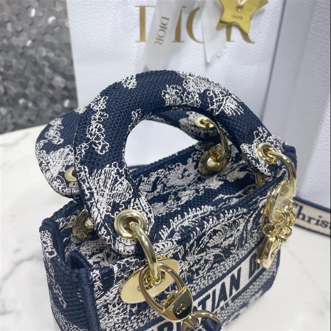 2025228Y600P212521862