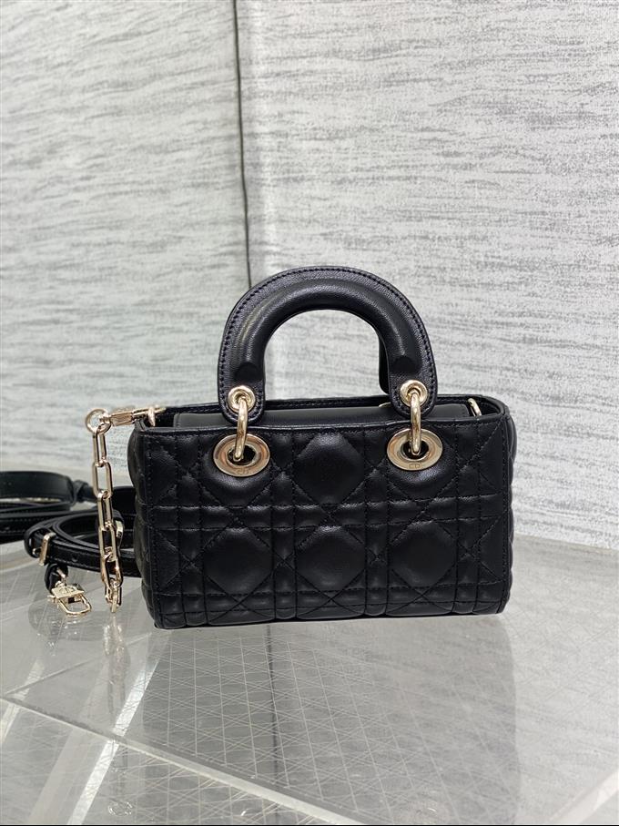 2025228Y620P212523852