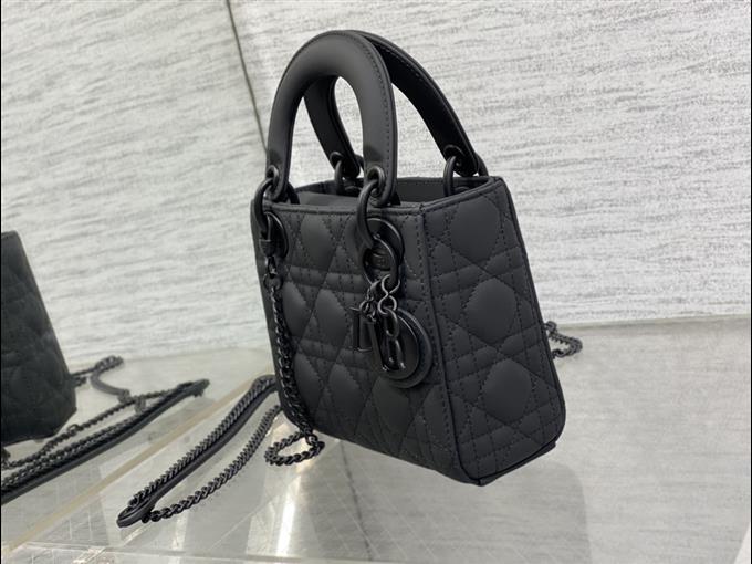 2025228Y650P205544970