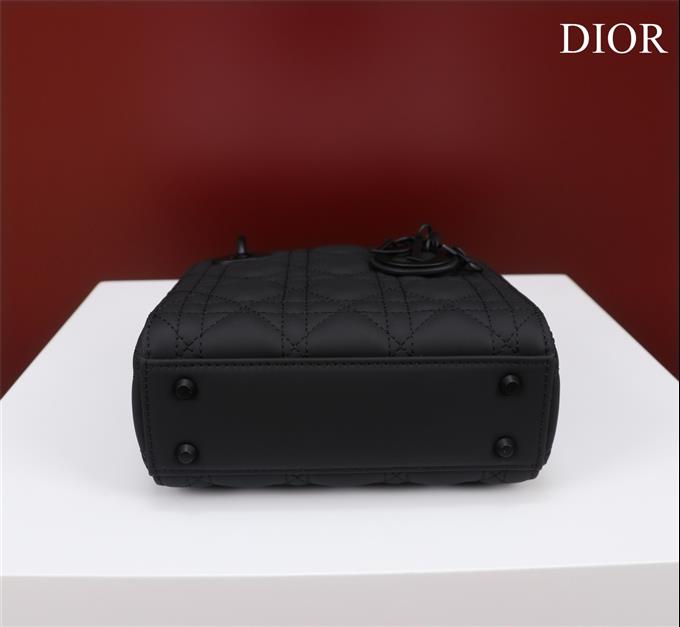 2025228Y650P205617389