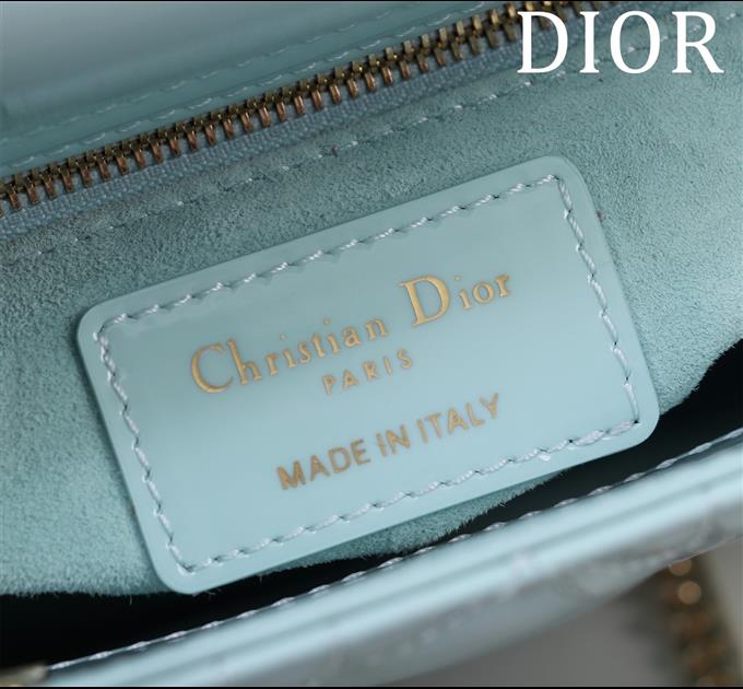 2025228Y650P205618120