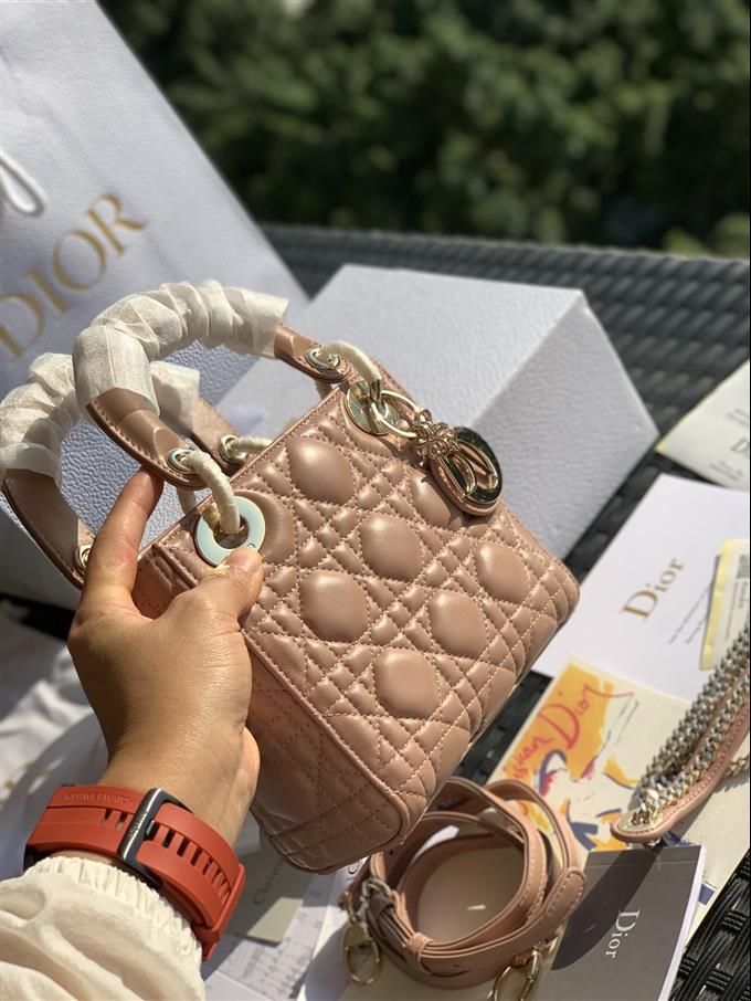 2025228Y900P211854578