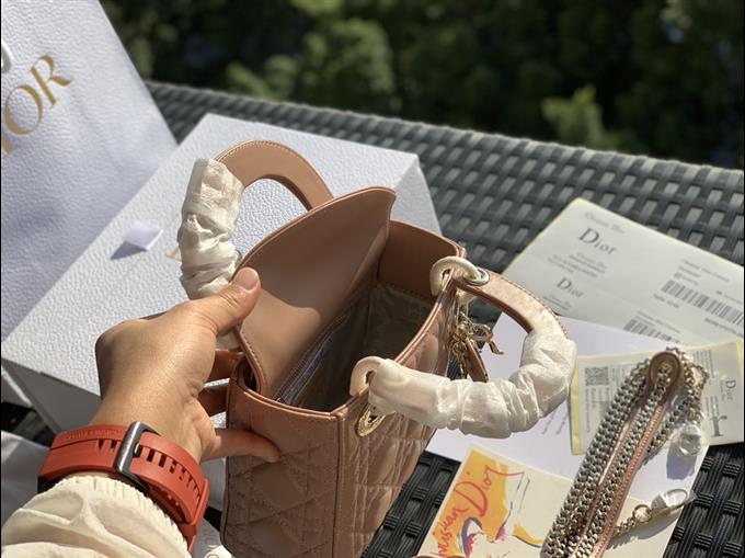 2025228Y900P211854594