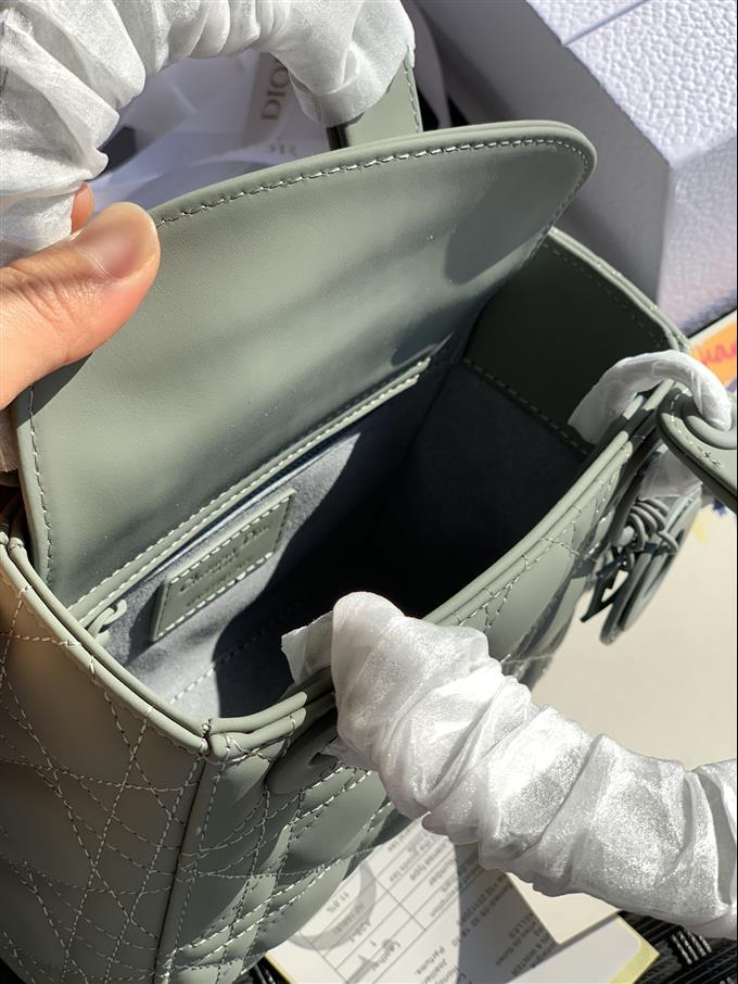 2025228Y900P221259518