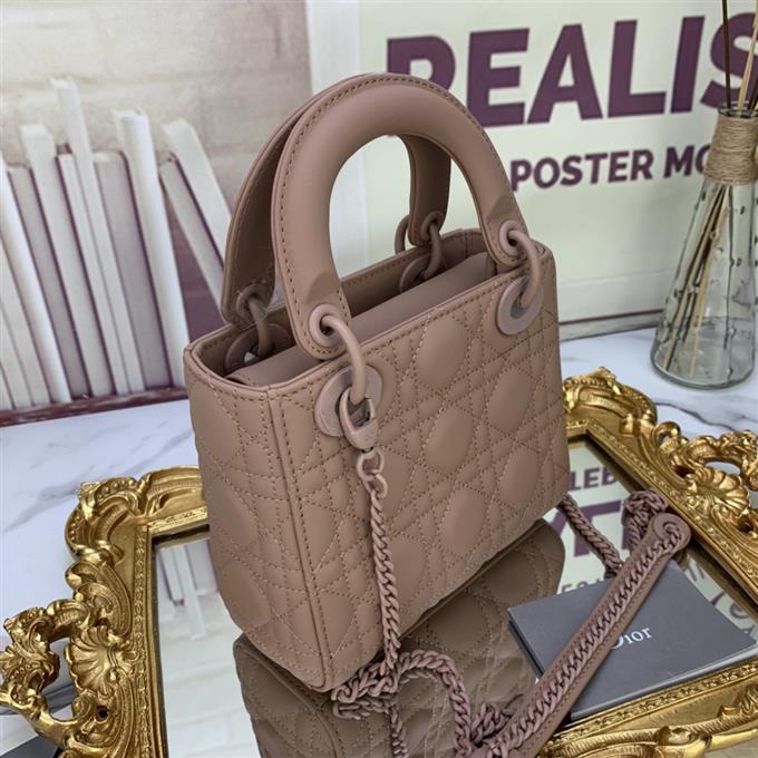 2025228Y650P20561952