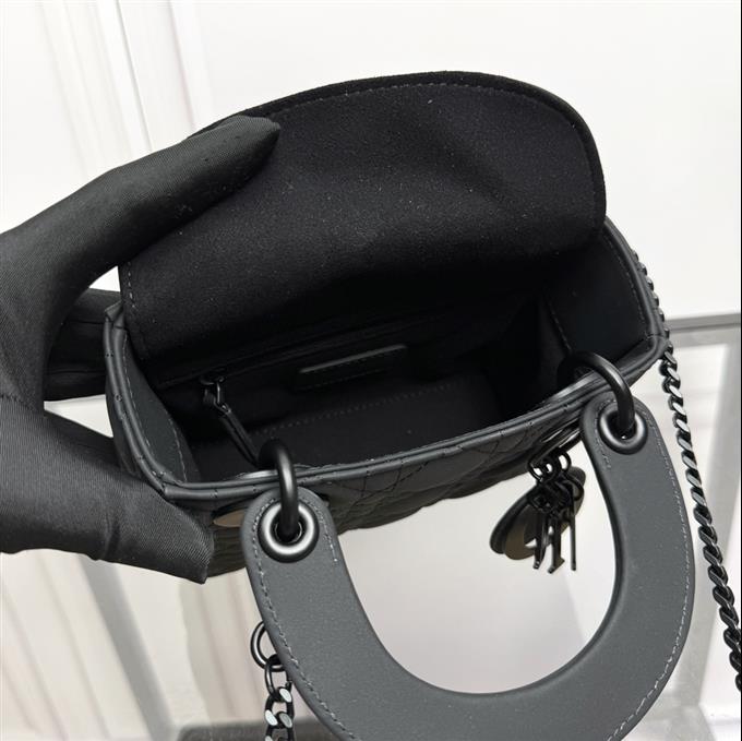 2025228Y650P205620836