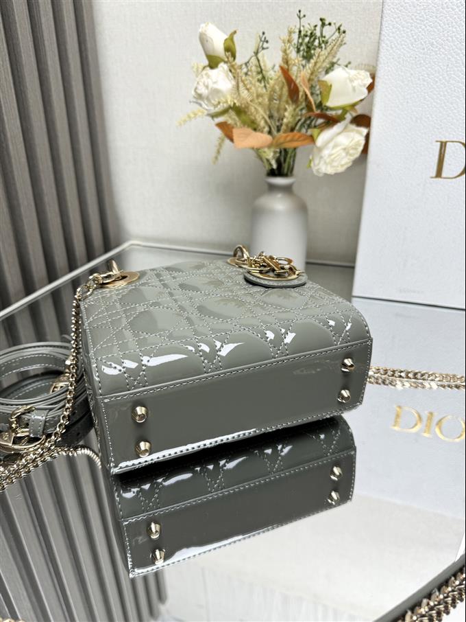 2025228Y650P205631405