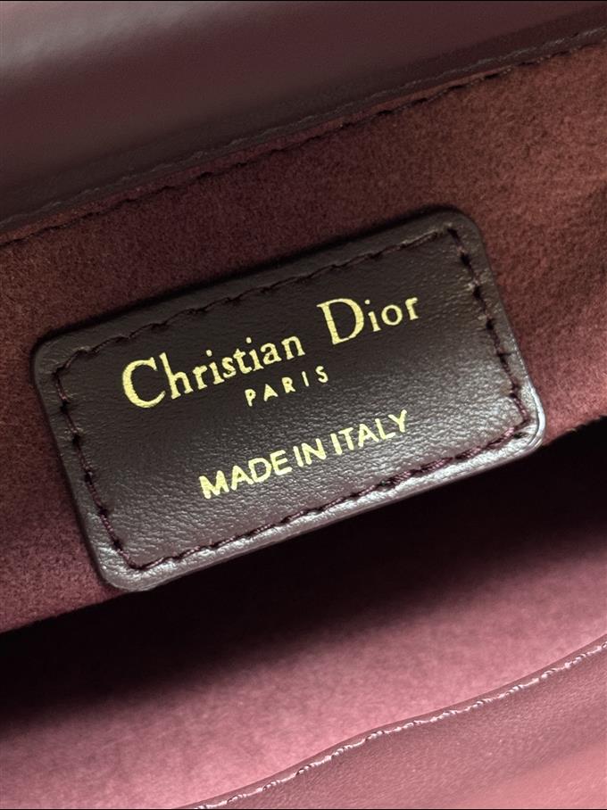 2025228Y650P205631595