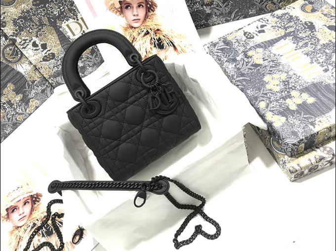 2025228Y650P211856861