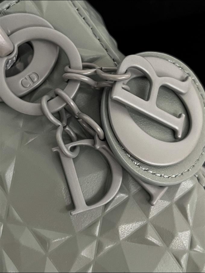 2025228Y650P212525105