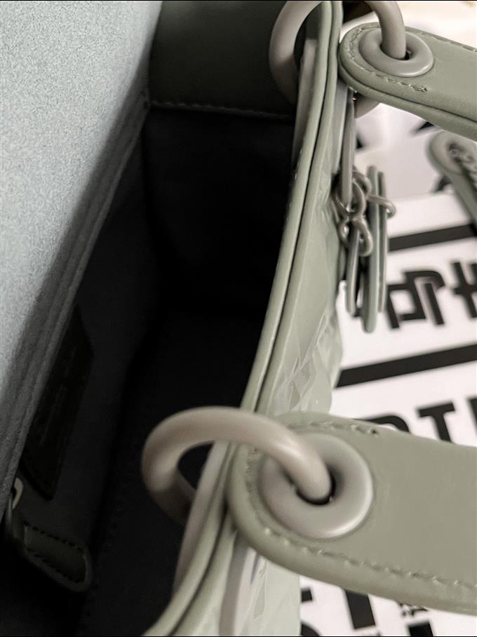 2025228Y650P212525153