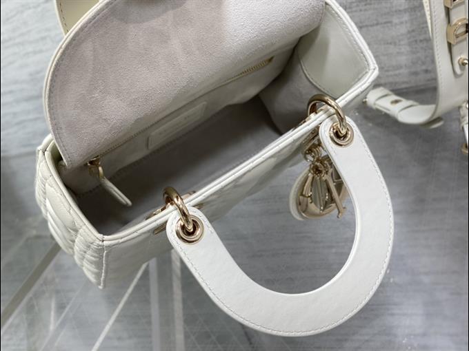 2025228Y680P205622130