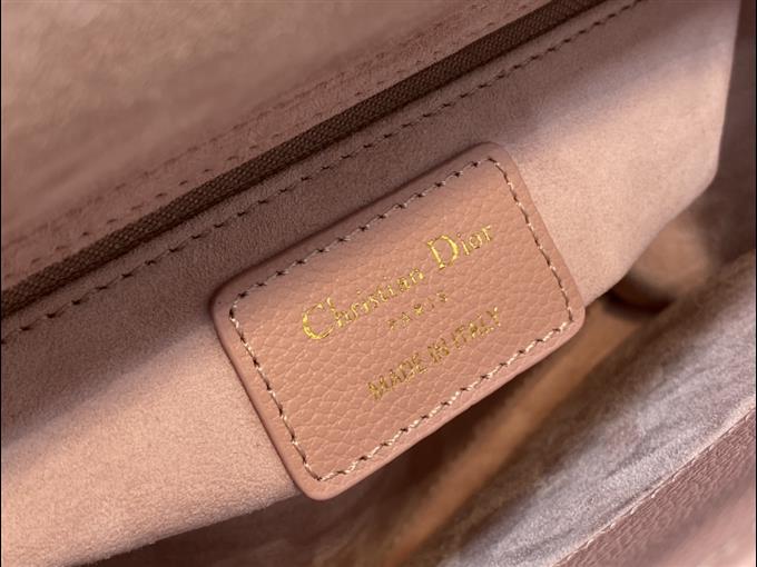 2025228Y680P205624623