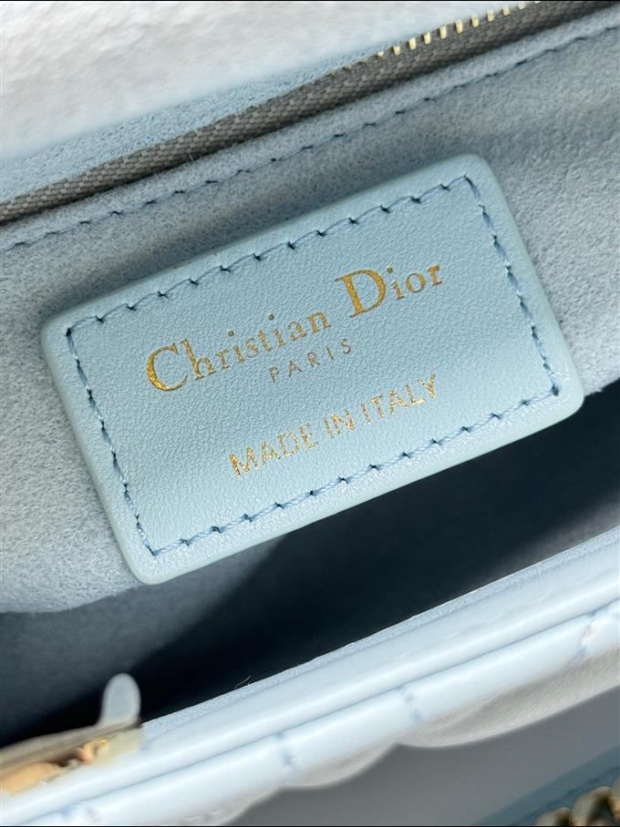 2025228Y680P212526246