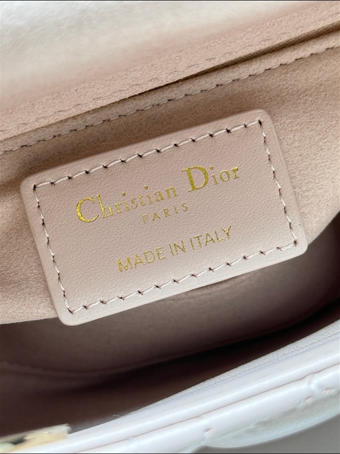 2025228Y680P212526526