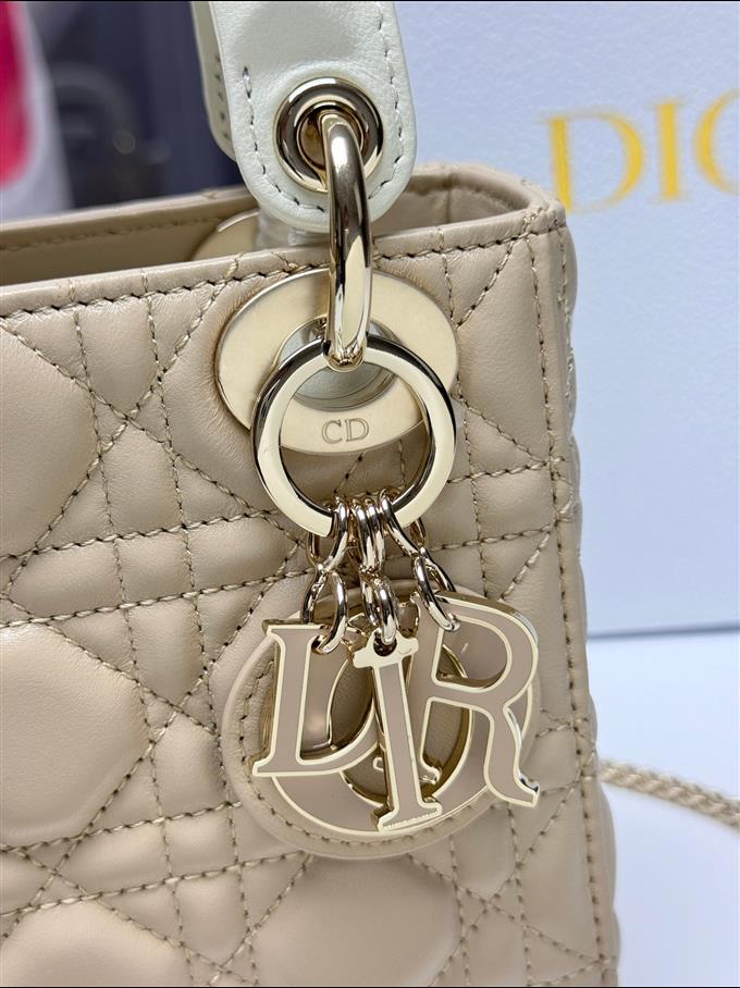 2025228Y680P212526605