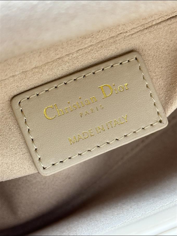 2025228Y680P212526666