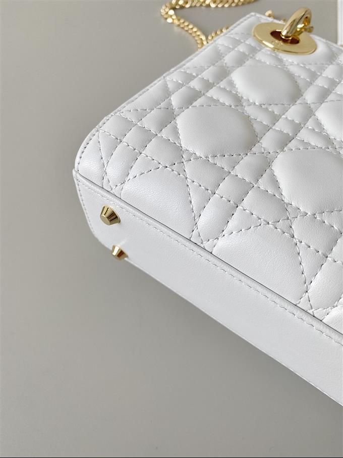 2025228Y680P21252675