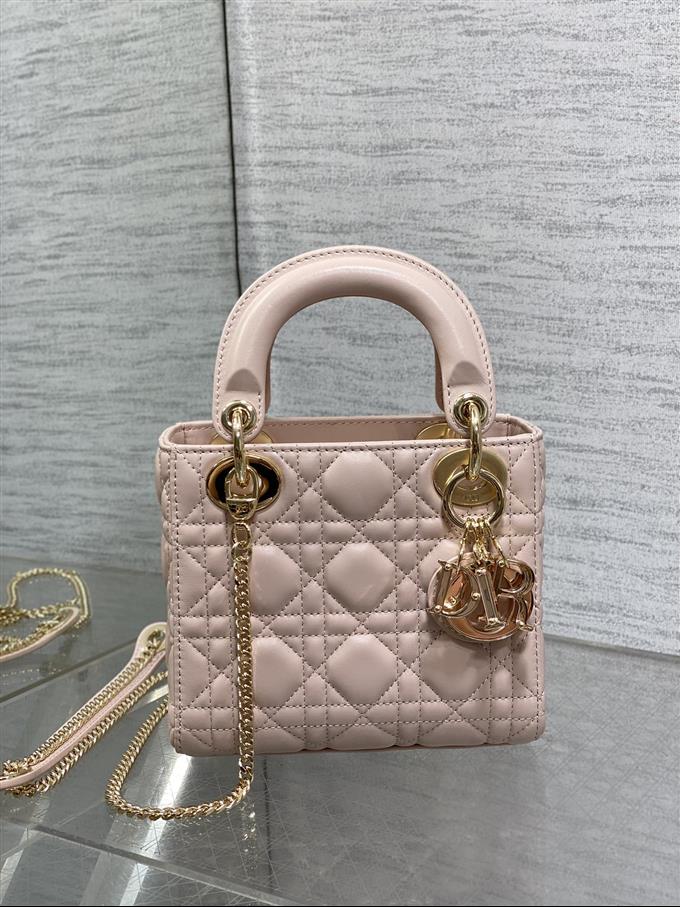 2025228Y700P205545604