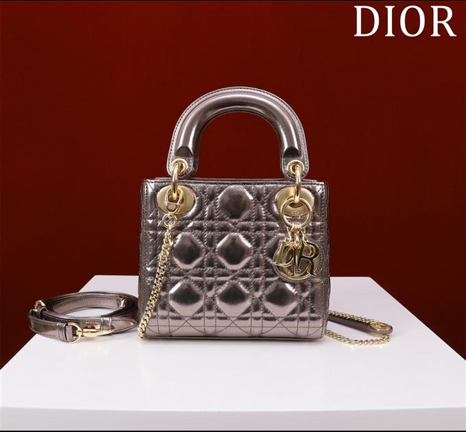 2025228Y700P205624919