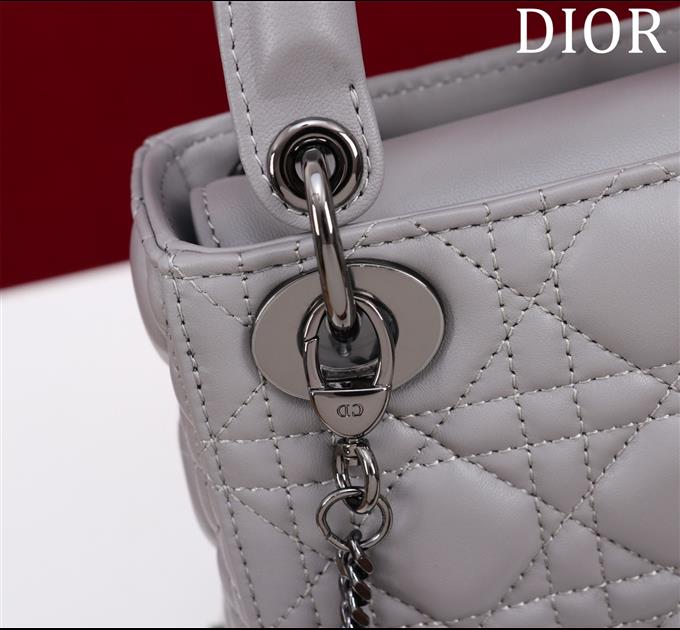 2025228Y700P205625280