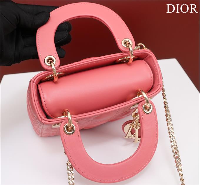 2025228Y700P205625530