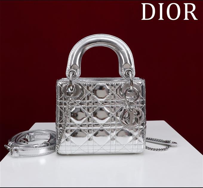 2025228Y700P205626434