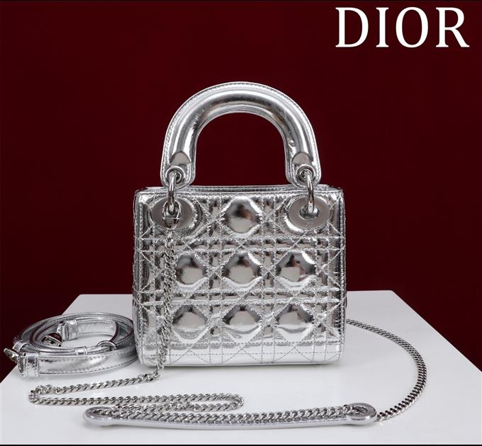 2025228Y700P205626466