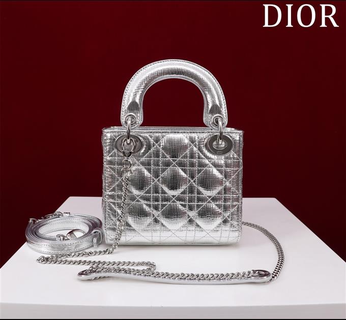 2025228Y700P205626733