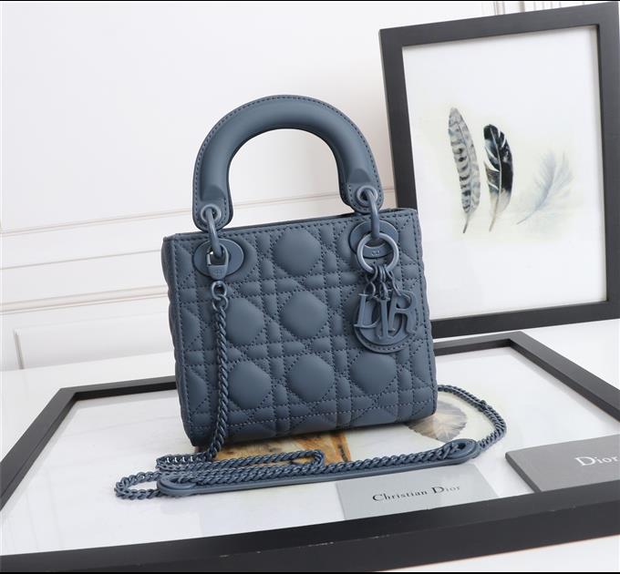 2025228Y700P205626981