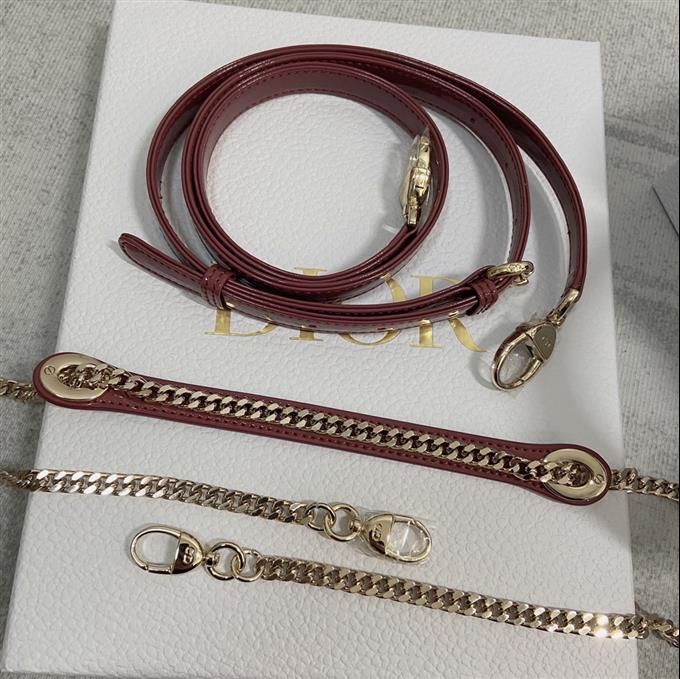 2025228Y700P205628110