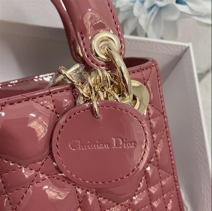 2025228Y700P20562816