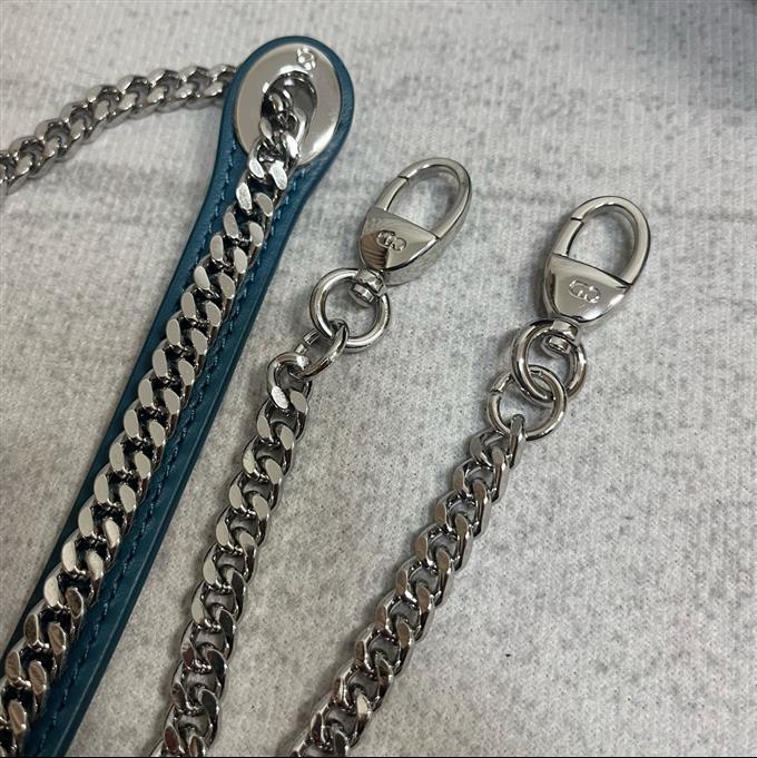 2025228Y700P205628250