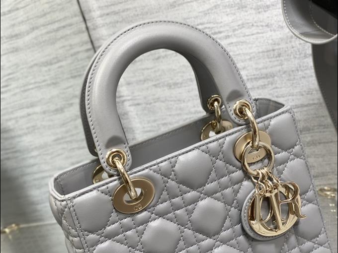 2025228Y700P205628708