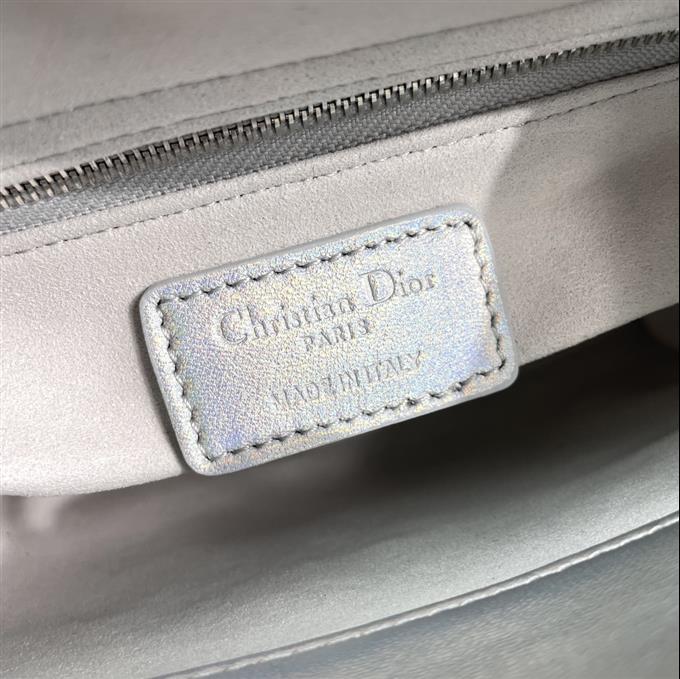 2025228Y700P212526807