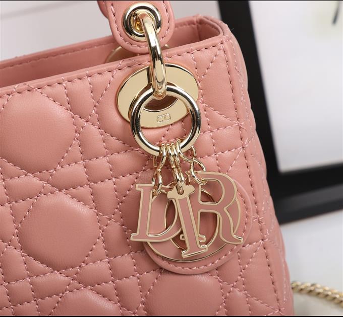 2025228Y700P22131112