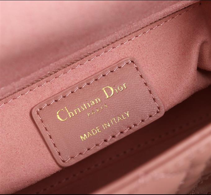 2025228Y700P22131128