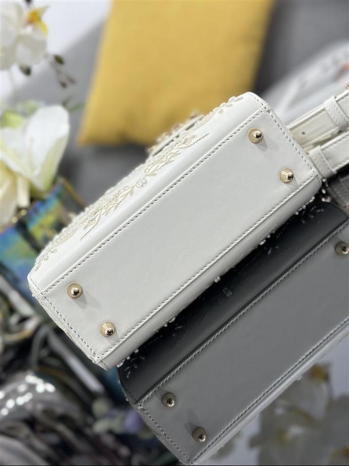 2025228Y1100P211617649